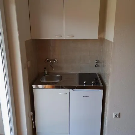 アパート With A View *