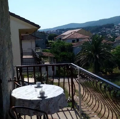 Apartament With A View Jelsa (Hvar)